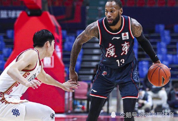 下次有这种好事，能不能也带带我啊？陈丽萍微微一笑：行，以后有时间让你家孩子给你开个美元户，我到时候带着你炒美股。